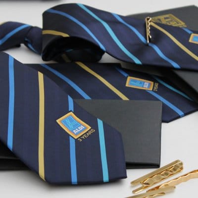 Hotel ties, bar ties & restaurant ties